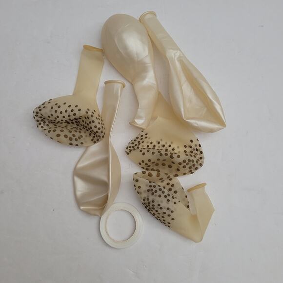 2 Sets of wedding decorations balloons. - Picture 8 of 8